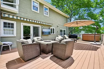 6 Briarwood Dr, Danvers, MA 01923 - Photo 6