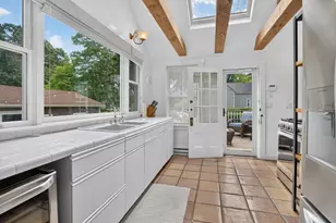 27 Laurel Ave, Oak Bluffs, MA 02557 - Photo 14