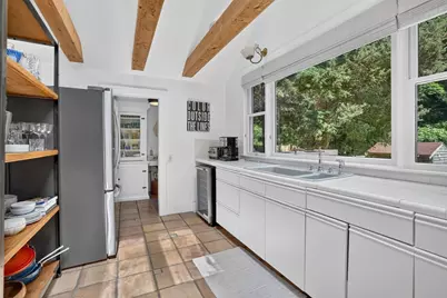 27 Laurel Avenue, Oak Bluffs, MA 02557 - Photo 12