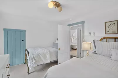 27 Laurel Avenue, Oak Bluffs, MA 02557 - Photo 28