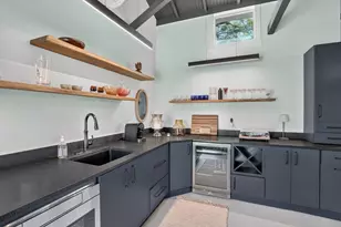 27 Laurel Ave, Oak Bluffs, MA 02557 - Photo 32