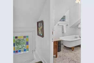 27 Laurel Avenue, Oak Bluffs, MA 02557 - Photo 22