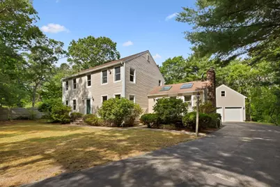 48 Livingston Dr, Plymouth, MA 02360 - Photo 2