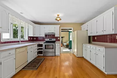 48 Livingston Dr, Plymouth, MA 02360 - Photo 6