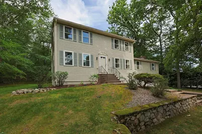 16 Blacksmith Rd, Cumberland, RI 02864 - Photo 2