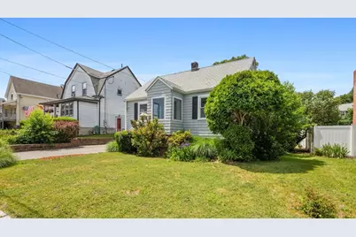 28 N Mountain Ave, Melrose, MA 02176 - Photo 4