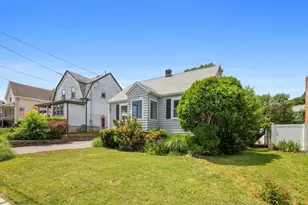 28 N Mountain Ave, Melrose, MA 02176 - Photo 4