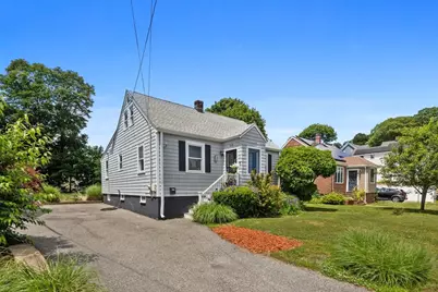 28 N Mountain Ave, Melrose, MA 02176 - Photo 2