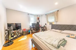37 Maple Ave, Woburn, MA 01801 - Photo 8