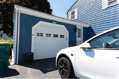 37 Maple Ave, Woburn, MA 01801 - Photo 34