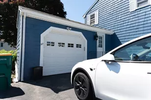 37 Maple Ave, Woburn, MA 01801 - Photo 34
