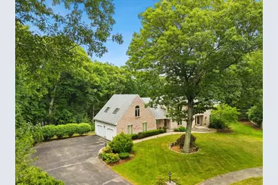 126 Sycamore Rd, Braintree, MA 02184 - Photo 2