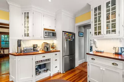 87 Redlands Rd, Boston, MA 02132 - Photo 10