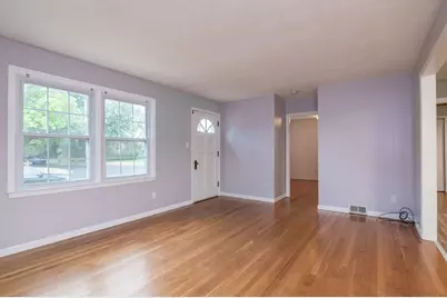 248 Laconia St, Springfield, MA 01129 - Photo 8