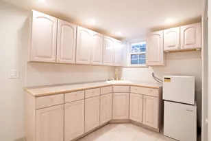 40 Puddingstone Ln, Newton, MA 02459 - Photo 8