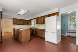 6 Newton Pl, Sturbridge, MA 01566 - Photo 14