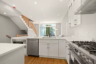 53 Packards Ln, Quincy, MA 02169 - Photo 12