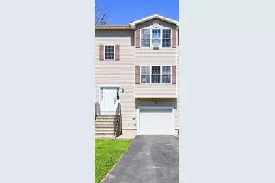 22B Bancroft St #B, Worcester, MA 01610 - Photo 2