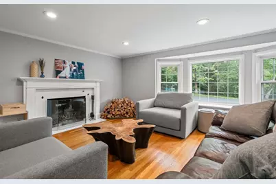9 Wessex Dr, Westwood, MA 02090 - Photo 2