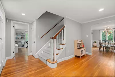 9 Wessex Dr, Westwood, MA 02090 - Photo 4
