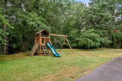 22 Edgewater Dr, Plymouth, MA 02360 - Photo 18