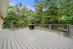 22 Edgewater Dr, Plymouth, MA 02360 - Photo 16