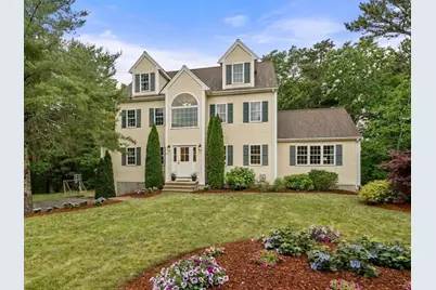 22 Edgewater Dr, Plymouth, MA 02360 - Photo 2