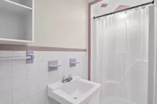 16A Felton, Woburn, MA 01801 - Photo 18