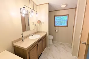 36 Presidential Cir, Warren, MA 01083 - Photo 16
