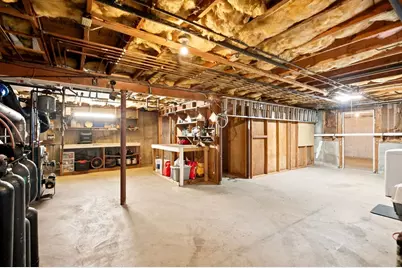 11 Elmwood Dr, Berkley, MA 02779 - Photo 28