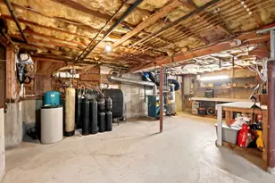 11 Elmwood Dr, Berkley, MA 02779 - Photo 30