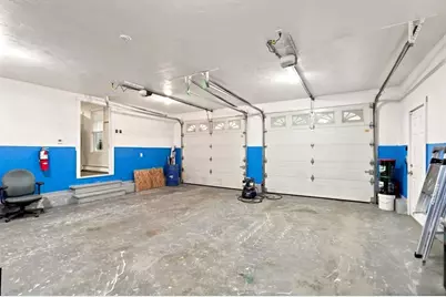 11 Elmwood Dr, Berkley, MA 02779 - Photo 32