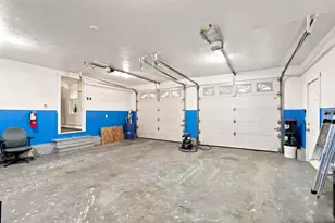 11 Elmwood Dr, Berkley, MA 02779 - Photo 32
