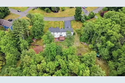 11 Elmwood Dr, Berkley, MA 02779 - Photo 34