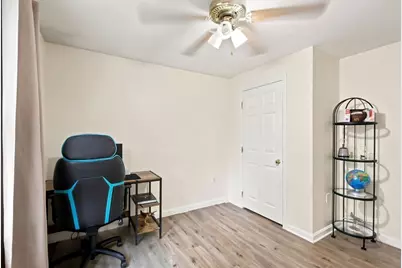 11 Elmwood Dr, Berkley, MA 02779 - Photo 18