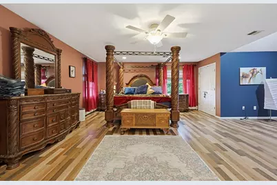 24 Rhodes St, Plainville, MA 02762 - Photo 20
