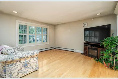 9 Crystal Ave, Leominster, MA 01453 - Photo 4