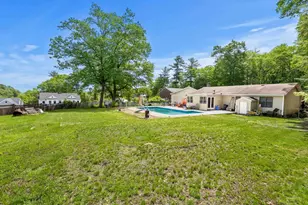 25 Beacon St, Amesbury, MA 01913 - Photo 6