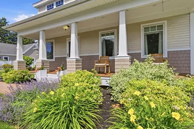 4 Chapel St #A, Newburyport, MA 01950 - Photo 1