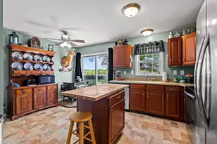 25R Beacon St, Amesbury, MA 01913 - Photo 8