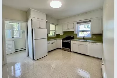 65 Oak St. #1, Newton, MA 02464 - Photo 4