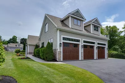 40 Frasier Ln, Tewksbury, MA 01876 - Photo 2