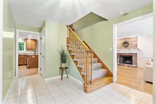 39 Jackson Cir, Franklin, MA 02038 - Photo 12