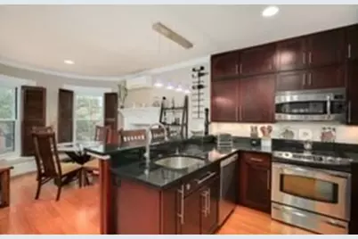 32 Rutland Sq #3, Boston, MA 02118 - Photo 2