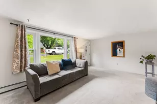 65 Janet Cir, Shrewsbury, MA 01545 - Photo 4