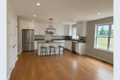 12 Juliana Ave, Nashua, NH 03064 - Photo 4