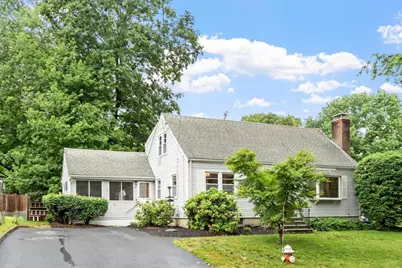12 Hunt Rd, Bedford, MA 01730 - Photo 2