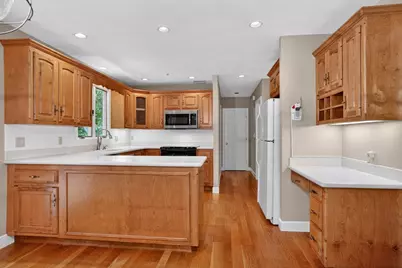 17 Maplewood  Road, Medfield, MA 02052 - Photo 6