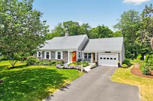 25 Gingerbread Ln, Yarmouth, MA 02675 - Photo 1