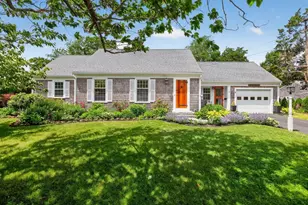 25 Gingerbread Ln, Yarmouth, MA 02675 - Photo 2